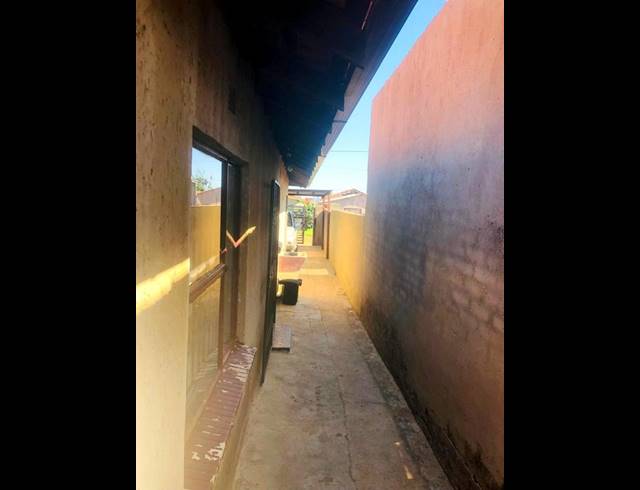 3 BEDROOM HOUSE FOR SALE IN THULANI